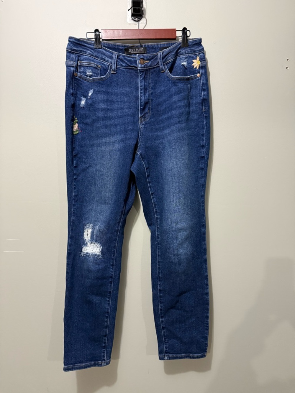 Judy Blue Rainbow Embroidered Boyfriend Fit Jeans 14 boho